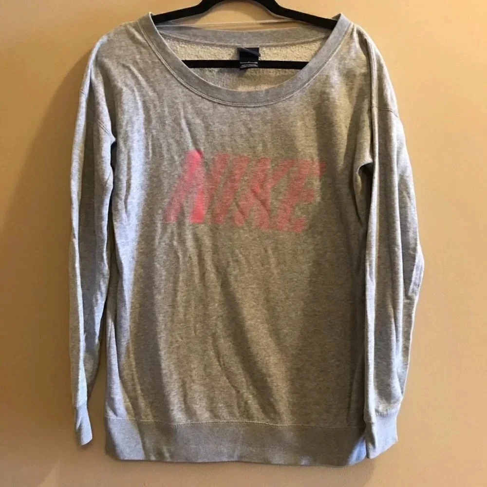 Nike Grey Spell Out Pullover Sweatshirt Women’s Size Small